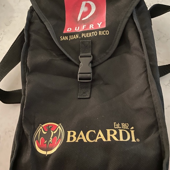 Dufry Other - Dufry Black Messenger Bag